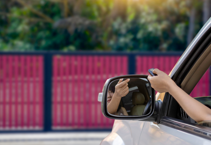 Γκαραζόπορτες με μηχανισμό στην Άνδρο