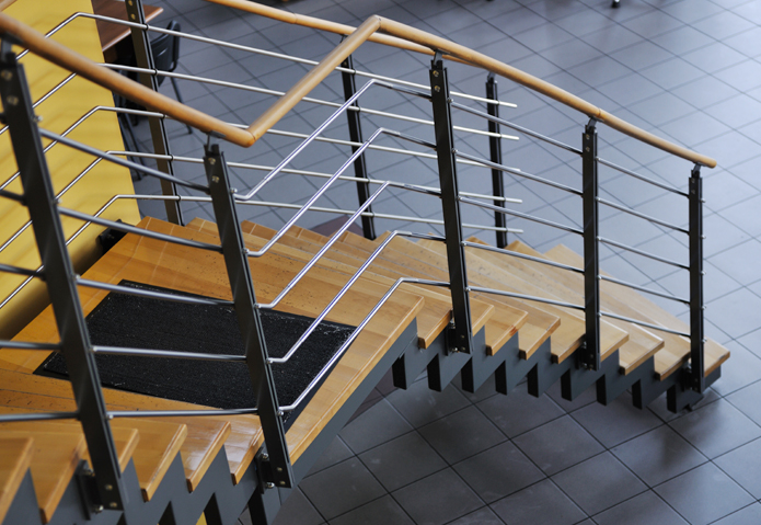 Μεταλλικές σκάλες στην Άνδρο